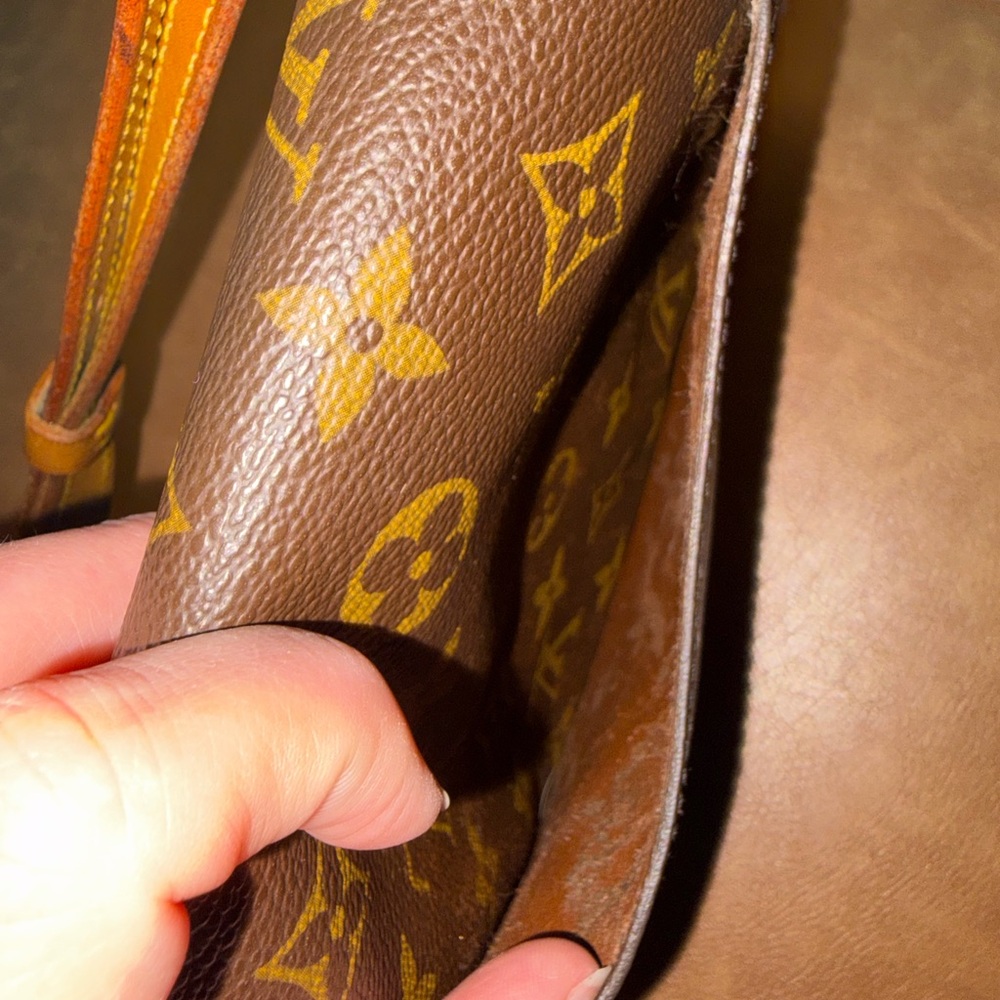 Louis Vuitton Monogram Saint Cloud MM Crossbody Bag - Picture 15 of 15